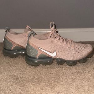 Women’s Nike Vapormax w/ Reflective Details